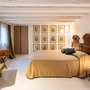 Palazzo Borgoloco Apartment