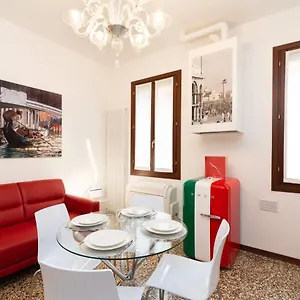 Just Urban - Castello 5067 Boutique Apartment